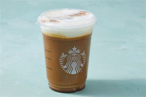 Starbucks Cinnamon Caramel Cream Nitro Cold Brew。